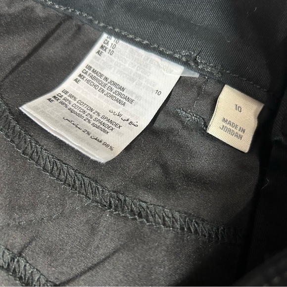 New Style & Co Women's Size 10 Mid Rise Denim Raw-Edge Bermuda Shorts, Black - Picture 7 of 7